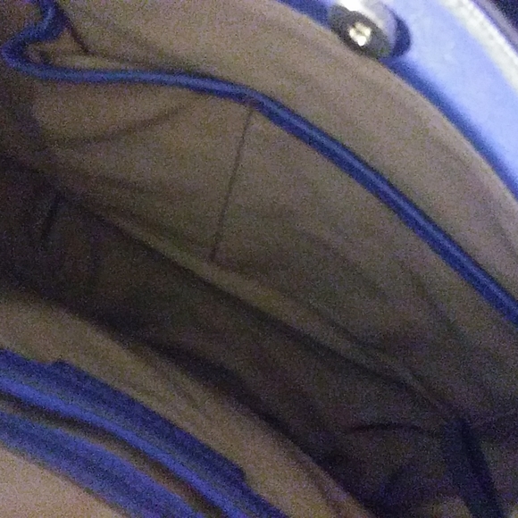 Emma & Sophia Leather Tote - Picture 5 of 5